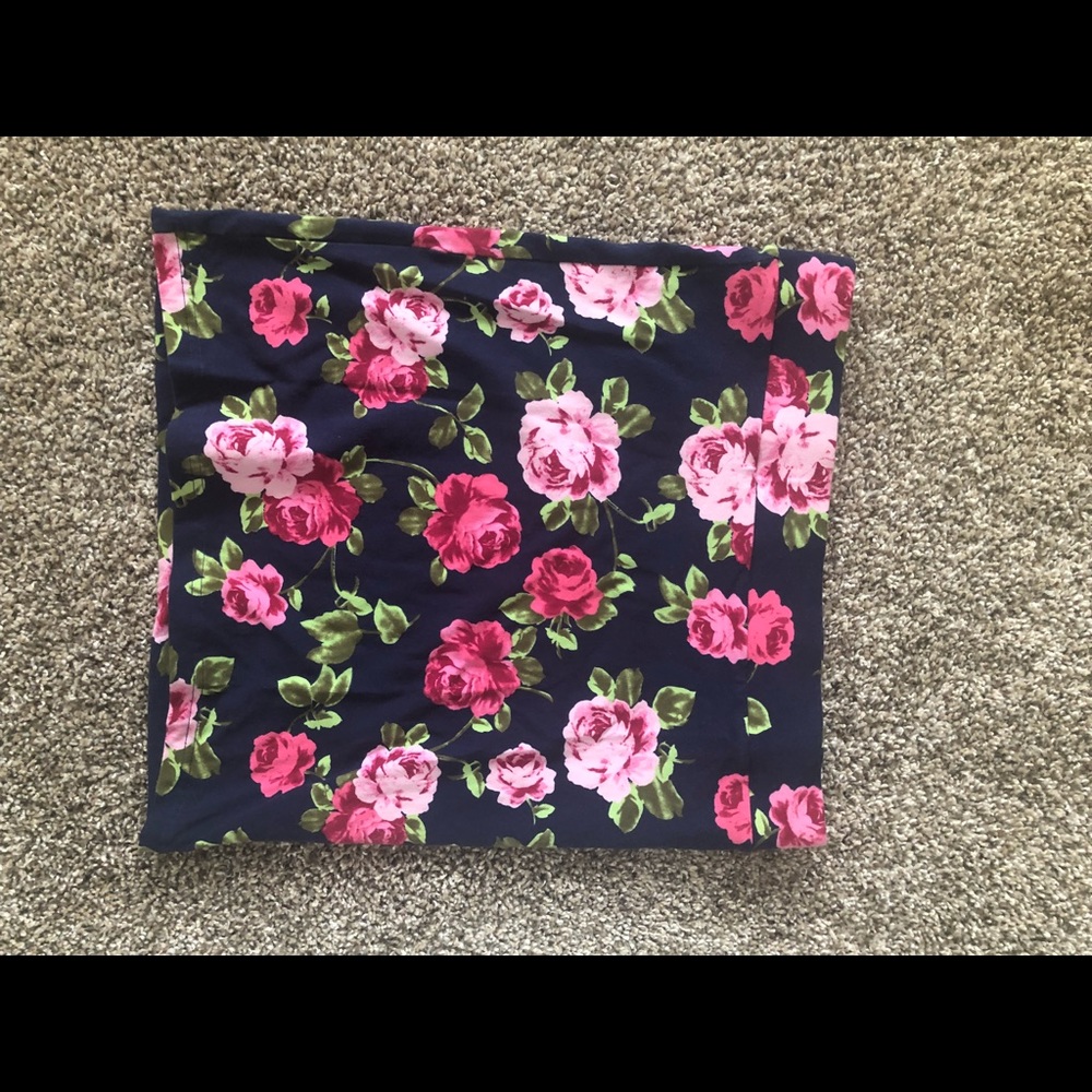 Floral mini skirt